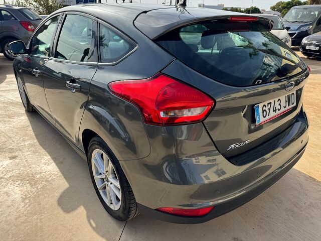 FORD FOCUS TREND 1.6 TI-VCT AUTO SPANISH LHD IN SPAIN 51000 MILES SUPER 2017